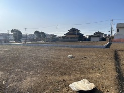 現地にて分譲地内道路位置も確認出来ます
（現地写真）