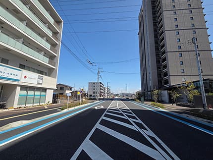 幕張駅北口大通り